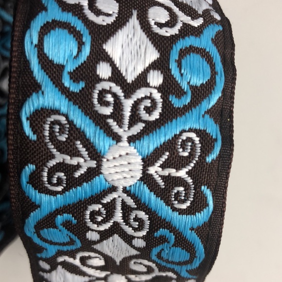 La vita a Bella Life is beautiful. Jacquard Ethnic Embroidered Belt - Picture 5 of 7